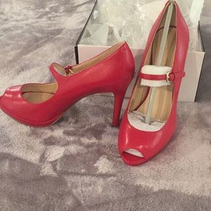 Brand new Nine West high heel shoes size 6